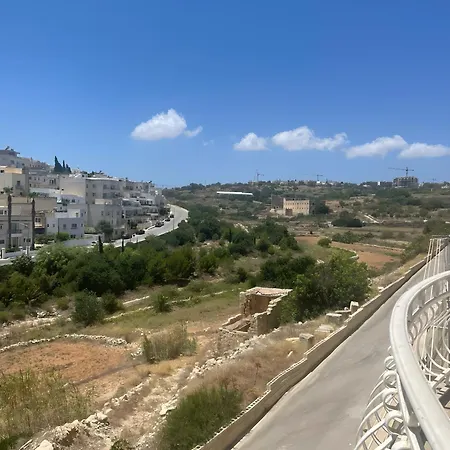 Arjuza * Saint Julian's